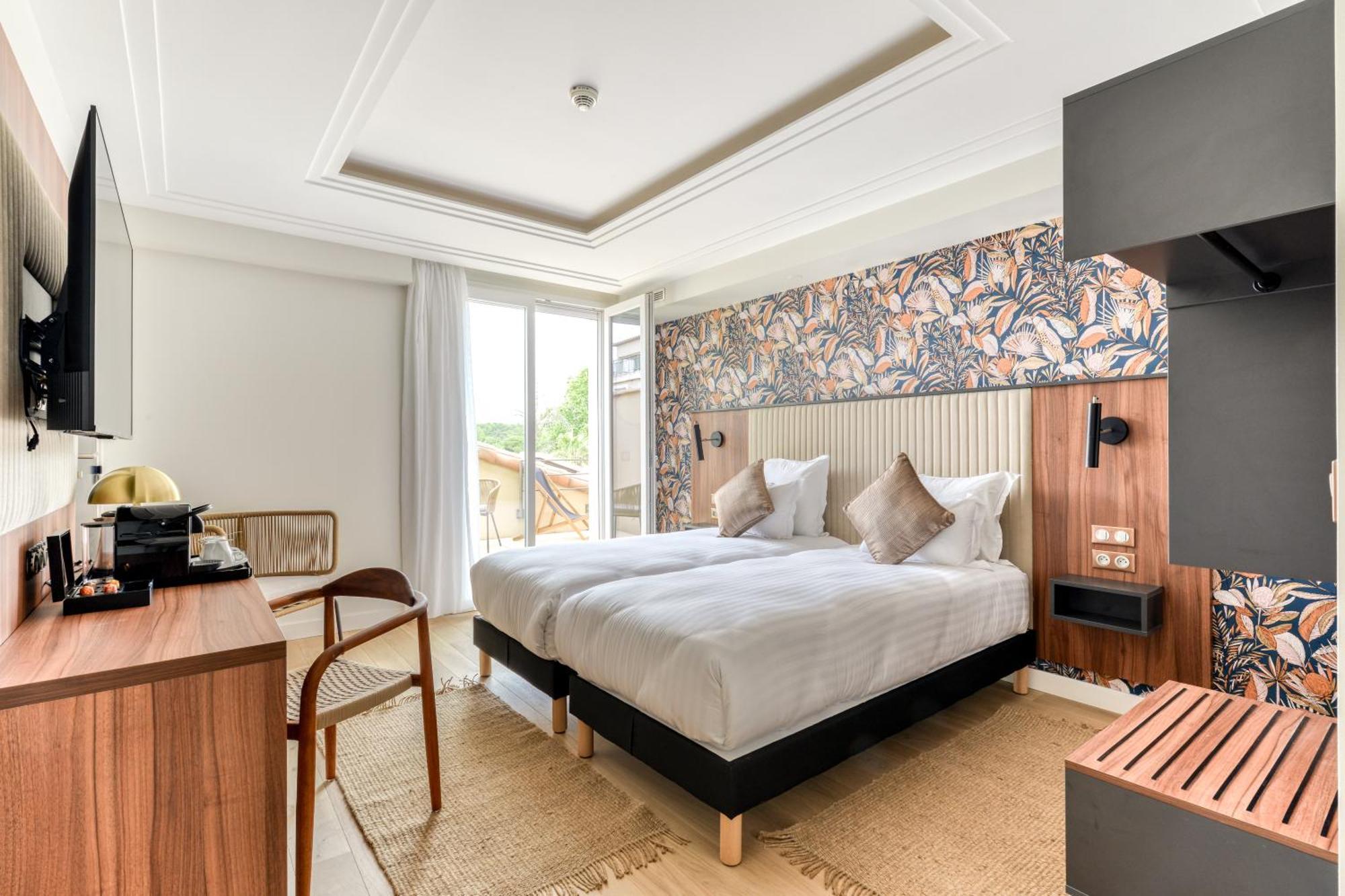 Zenitude Hotel La Valadiere, Ascend Hotel Collection Juvignac Esterno foto