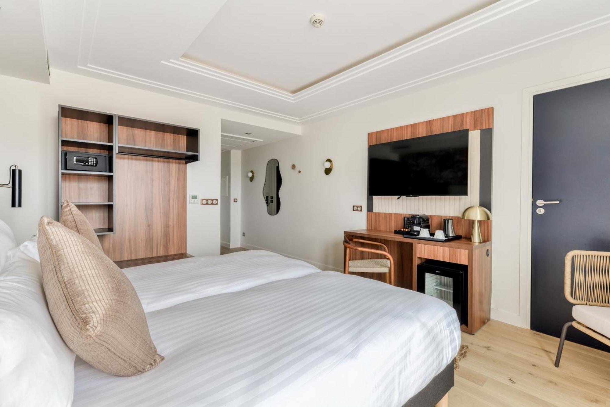 Zenitude Hotel La Valadiere, Ascend Hotel Collection Juvignac Esterno foto