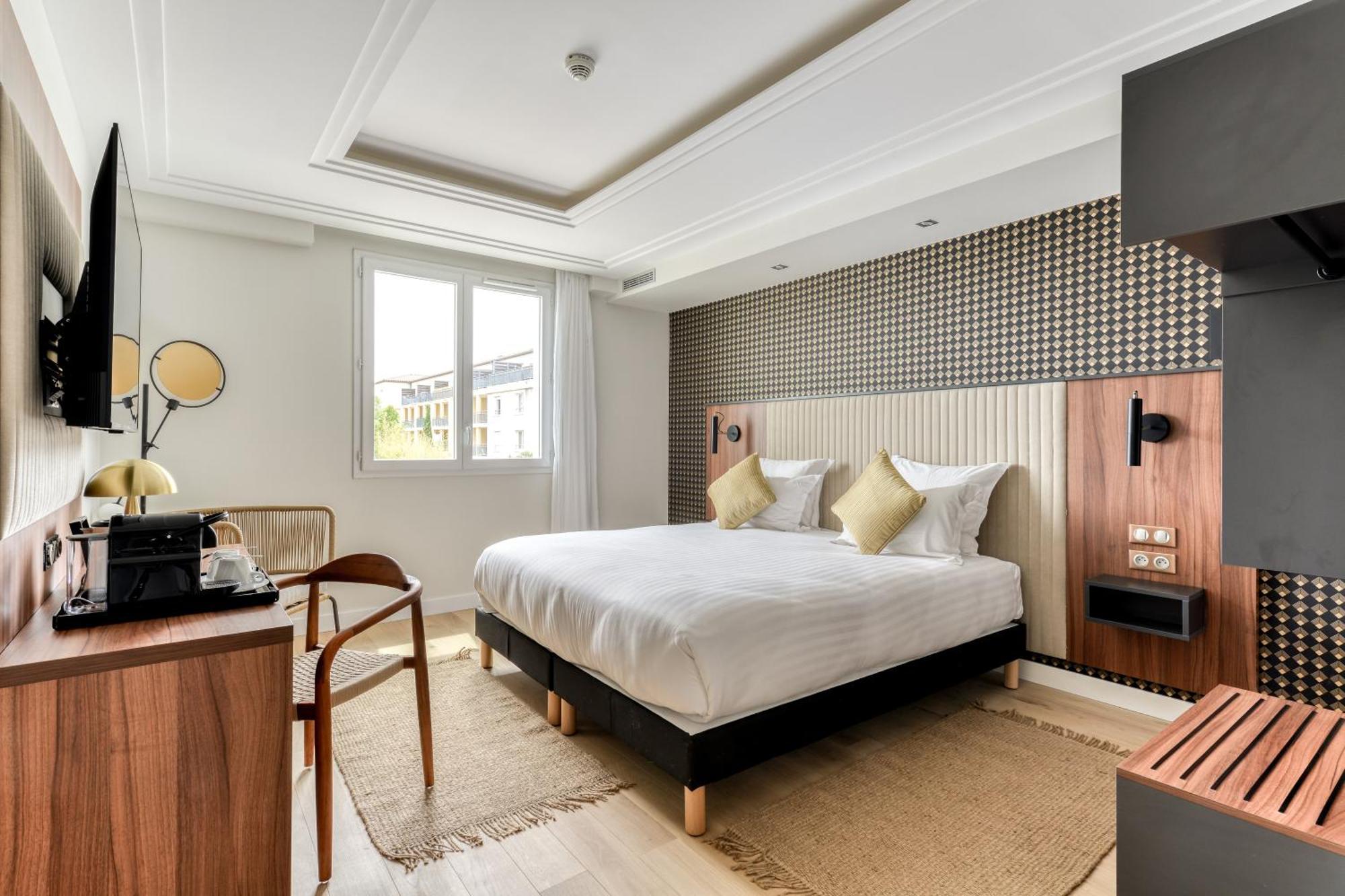 Zenitude Hotel La Valadiere, Ascend Hotel Collection Juvignac Esterno foto