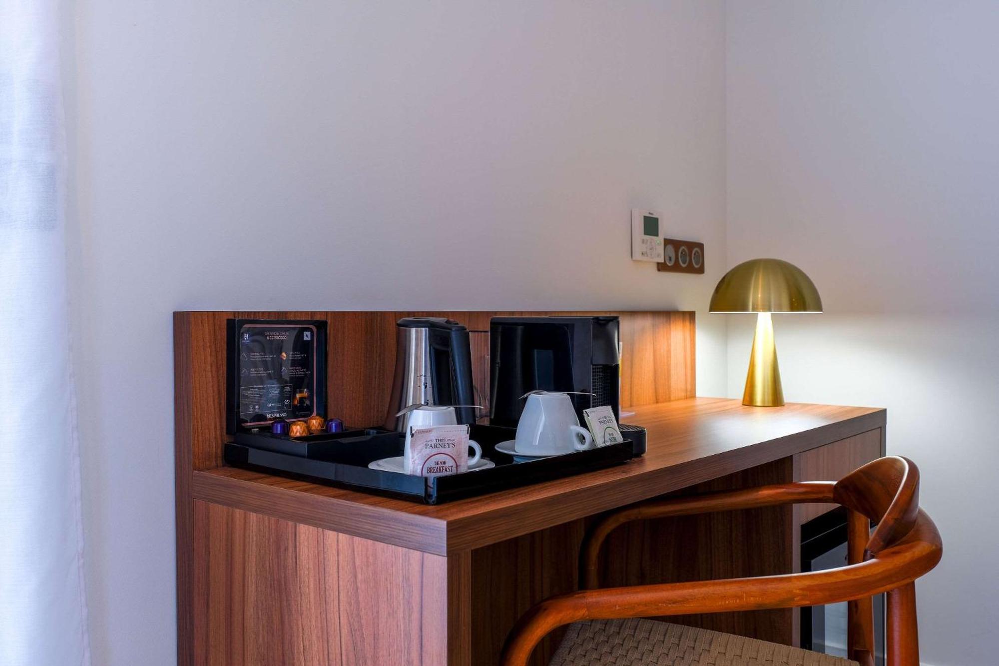 Zenitude Hotel La Valadiere, Ascend Hotel Collection Juvignac Esterno foto