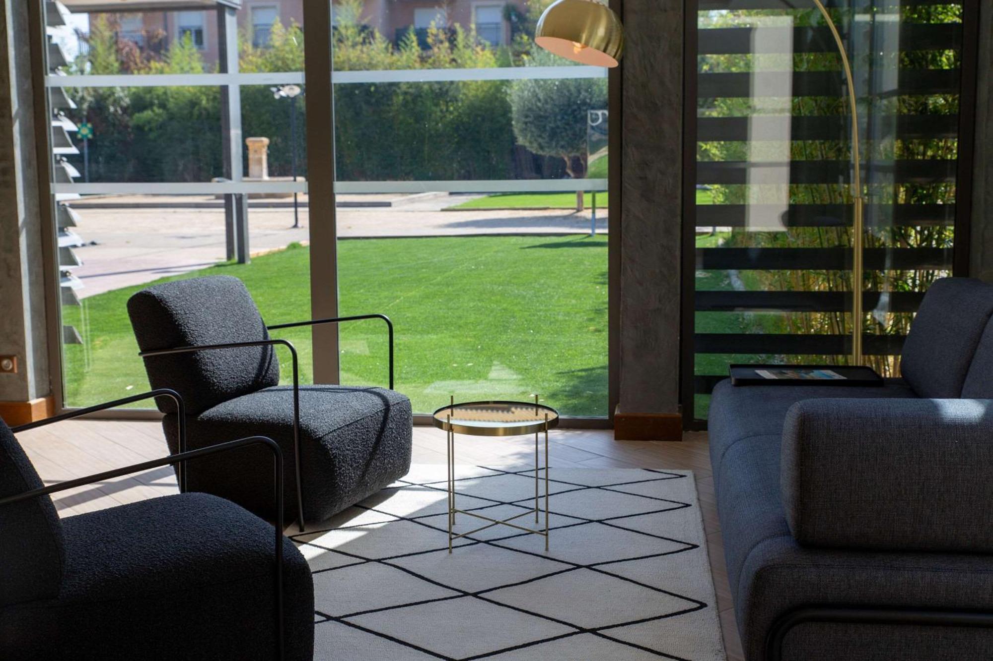 Zenitude Hotel La Valadiere, Ascend Hotel Collection Juvignac Esterno foto