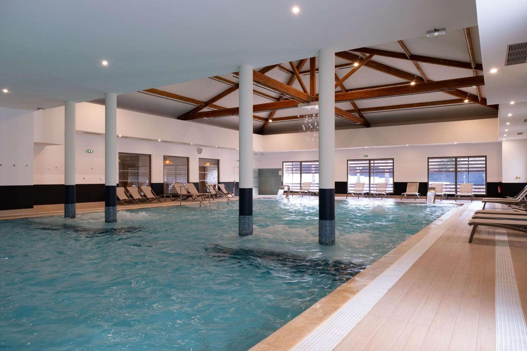 Zenitude Hotel La Valadiere, Ascend Hotel Collection Juvignac Esterno foto