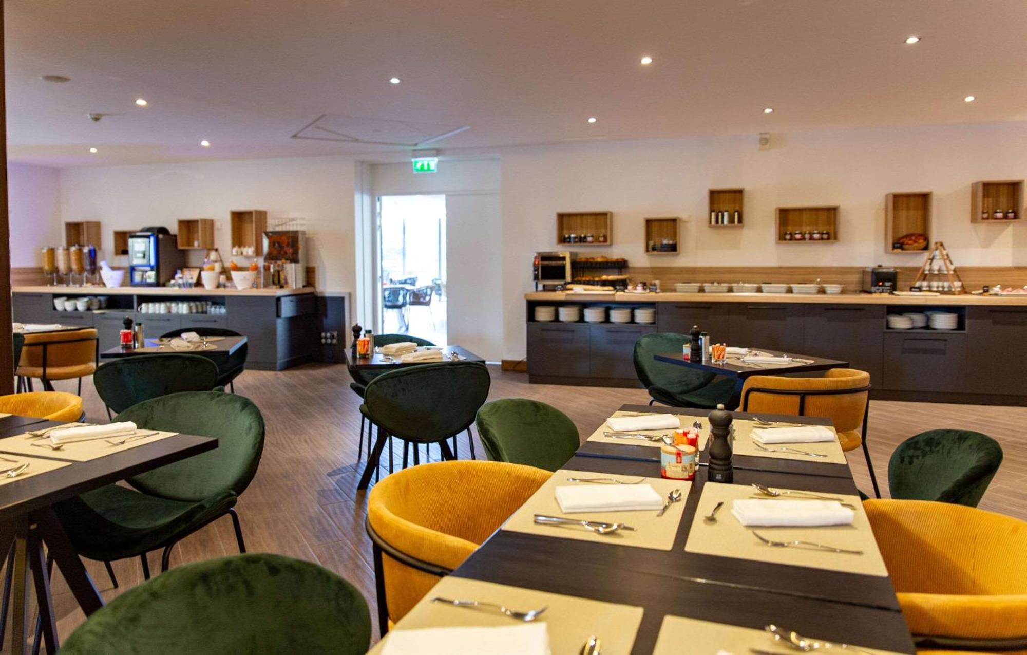 Zenitude Hotel La Valadiere, Ascend Hotel Collection Juvignac Esterno foto