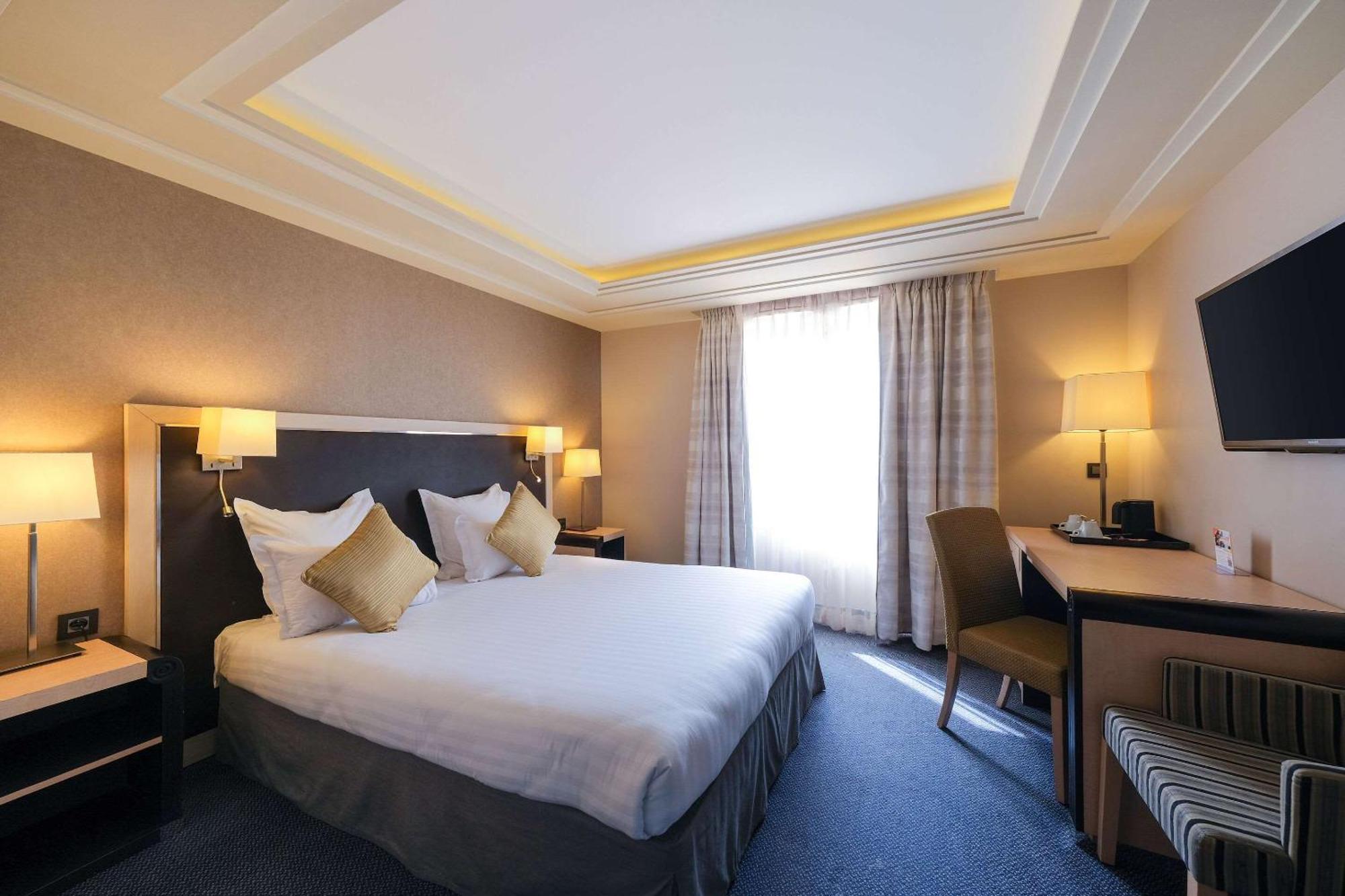 Zenitude Hotel La Valadiere, Ascend Hotel Collection Juvignac Esterno foto